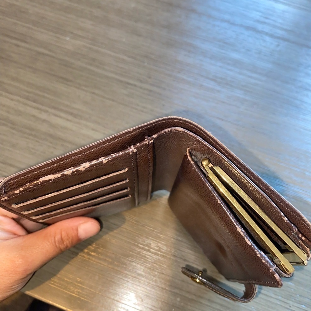 LOUIS VUITTON DAMIER EBENE KISS LOCK WALLET​​​​​​​​ - Picture 12 of 16